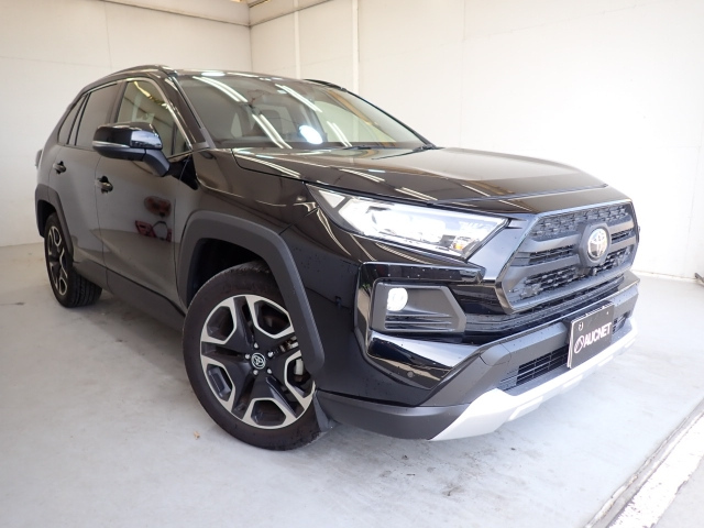 Import and buy TOYOTA RAV4 2021 from Japan to Nairobi, Kenya