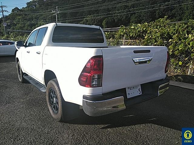 Import and buy TOYOTA HILUX 2018 from Japan to Nairobi, Kenya