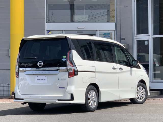 Import and buy NISSAN SERENA 2021 from Japan to Nairobi, Kenya