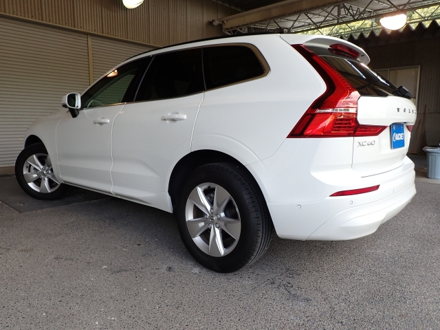 Import and buy VOLVO XC60 2022 from Japan to Nairobi, Kenya