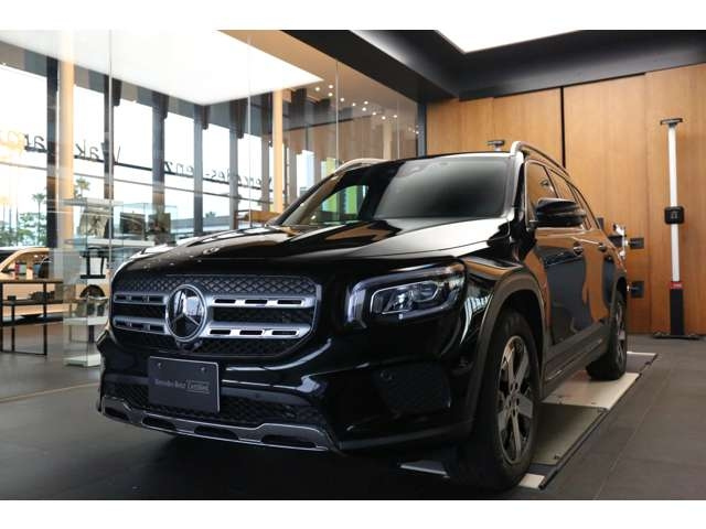 Import and buy MERCEDES BENZ GLB 2022 from Japan to Nairobi, Kenya