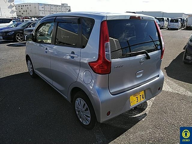 Import and buy NISSAN DAYZ 2018 from Japan to Nairobi, Kenya