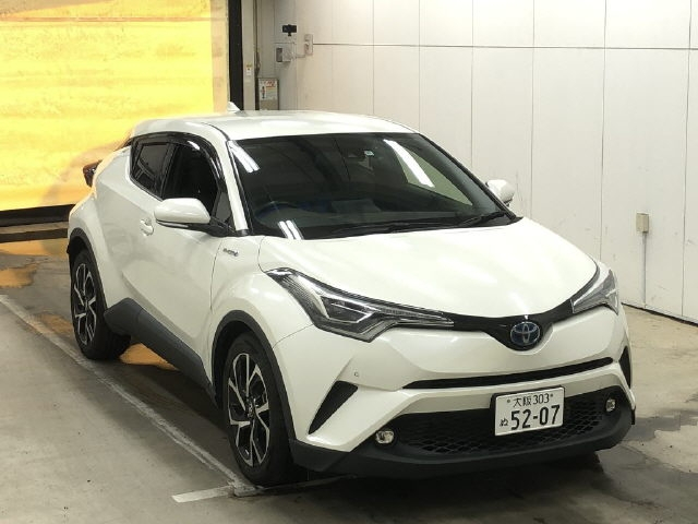 Import and buy TOYOTA C-HR 2018 from Japan to Nairobi, Kenya