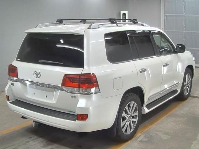 Import and buy TOYOTA LAND CRUISER 2017 from Japan to Nairobi, Kenya