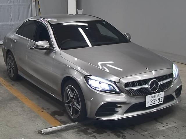 Import and buy MERCEDES BENZ C CLASS 2018 from Japan to Nairobi, Kenya