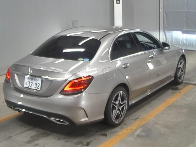 Import and buy MERCEDES BENZ C CLASS 2018 from Japan to Nairobi, Kenya