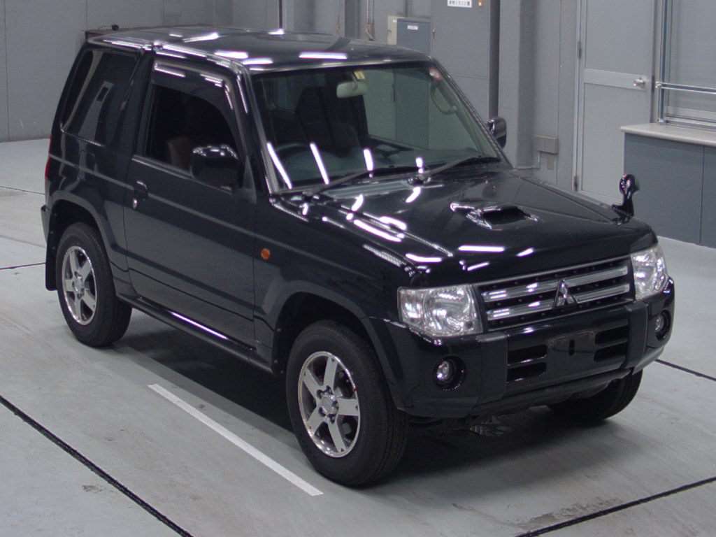 Mitsubishi pajero mini 2012