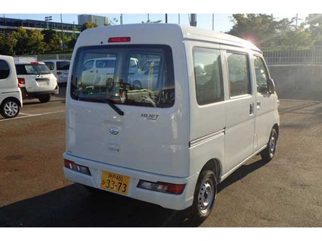 Import and buy DAIHATSU HIJET VAN 2018 from Japan to Nairobi, Kenya