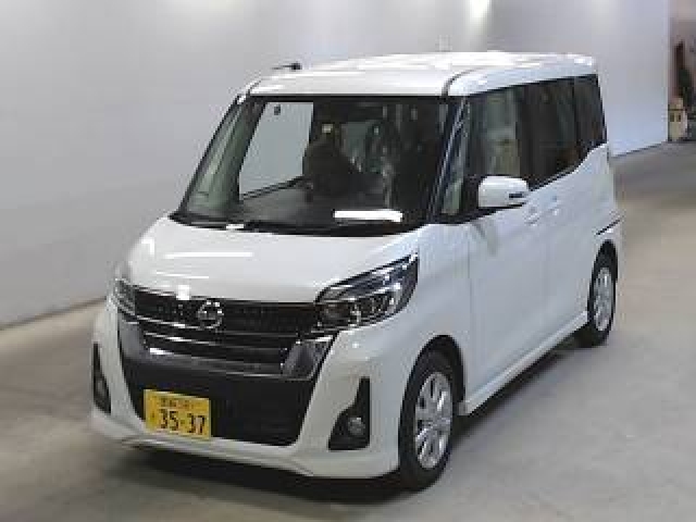 Import and buy NISSAN DAYZ ROOX 2018 from Japan to Nairobi, Kenya