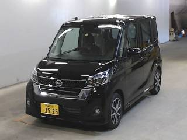 Import and buy NISSAN DAYZ ROOX 2018 from Japan to Nairobi, Kenya