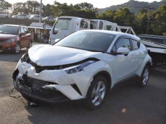 Import and buy TOYOTA C-HR 2018 from Japan to Nairobi, Kenya