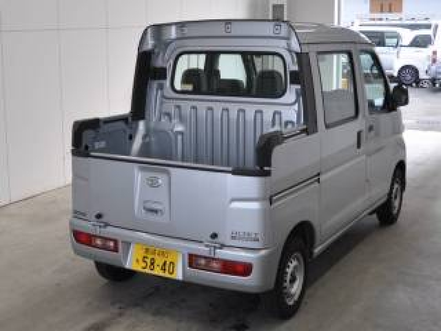 Import and buy DAIHATSU HIJET VAN 2017 from Japan to Nairobi, Kenya