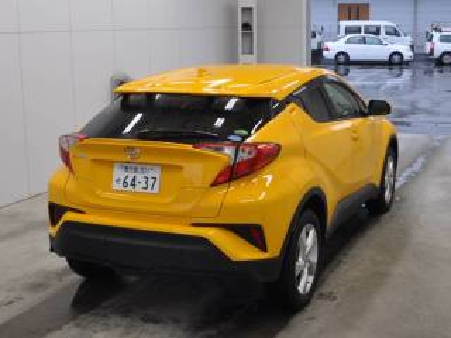 Import and buy TOYOTA C-HR 2017 from Japan to Nairobi, Kenya