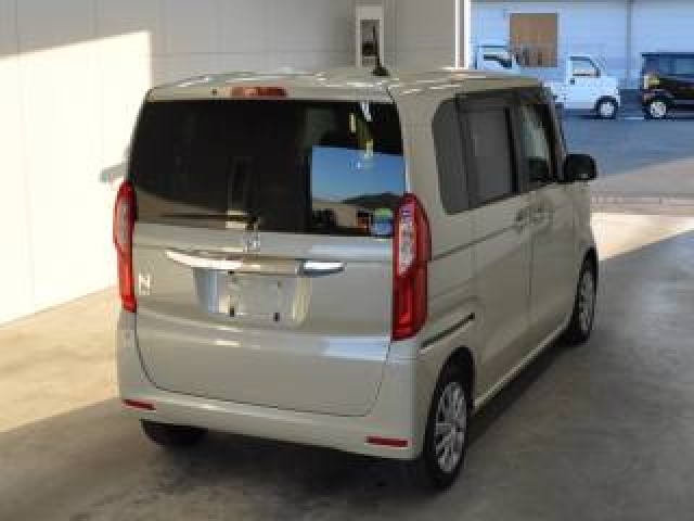 Import and buy HONDA N BOX 2018 from Japan to Nairobi, Kenya