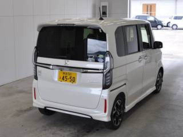 Import and buy HONDA N BOX 2018 from Japan to Nairobi, Kenya