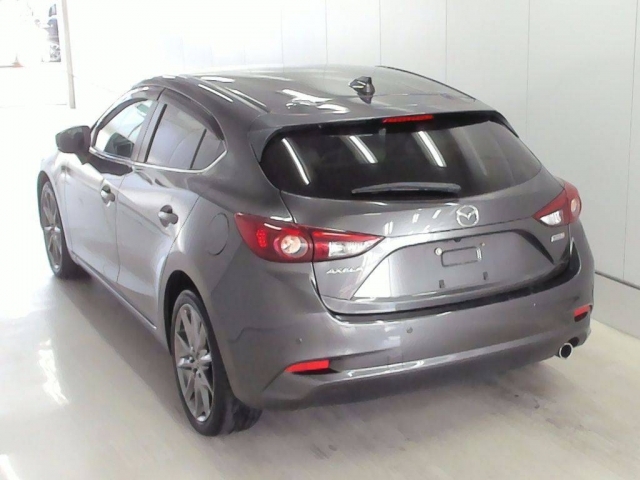 Import and buy MAZDA AXELA 2017 from Japan to Nairobi, Kenya