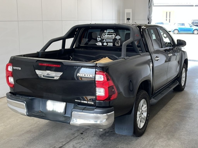 Import and buy TOYOTA HILUX 2018 from Japan to Nairobi, Kenya