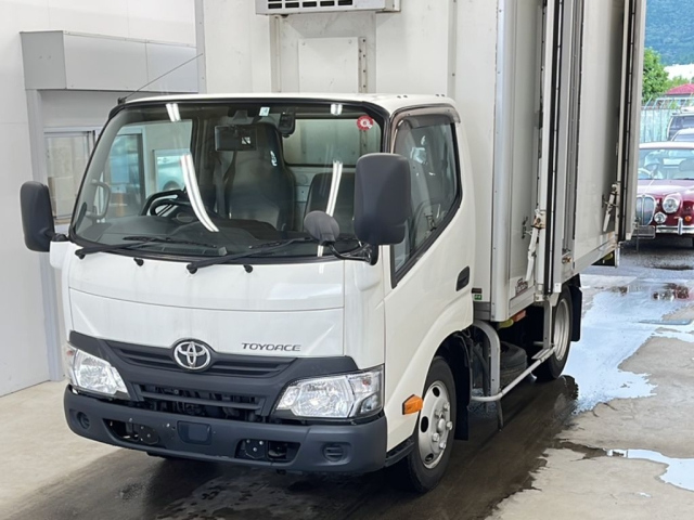 Import and buy TOYOTA TOYOACE 2017 from Japan to Nairobi, Kenya