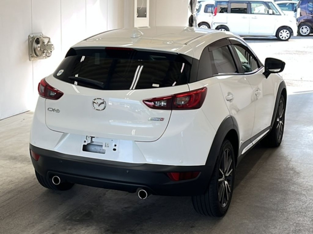 Import and buy MAZDA CX-3 2017 from Japan to Nairobi, Kenya