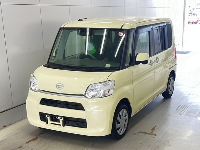 Import and buy DAIHATSU TANTO 2017 from Japan to Nairobi, Kenya