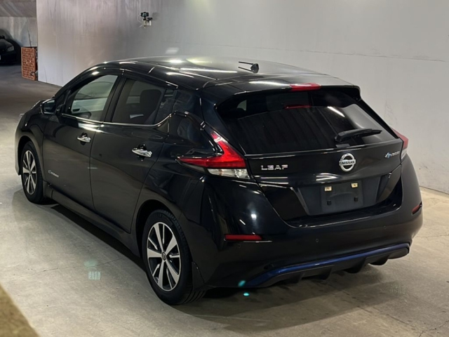 Import and buy NISSAN LEAF 2019 from Japan to Nairobi, Kenya