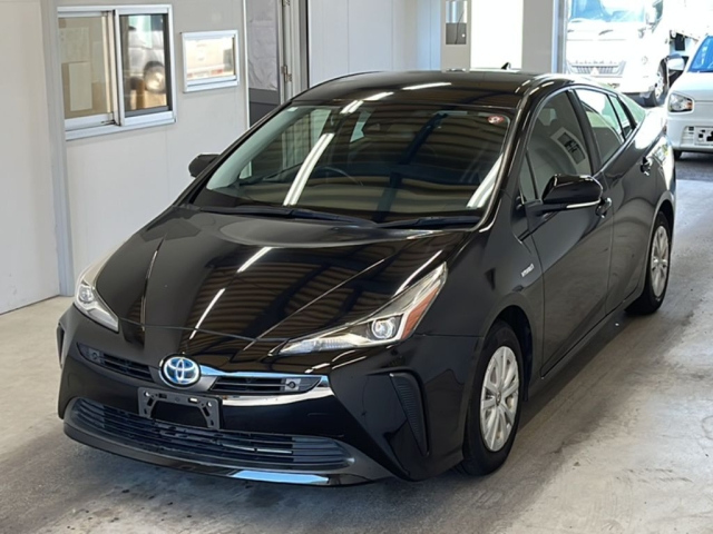 Import and buy TOYOTA PRIUS 2019 from Japan to Nairobi, Kenya