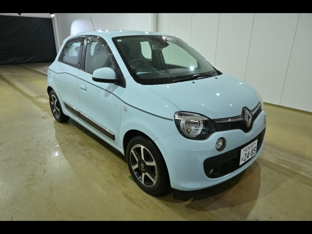 Import and buy RENAULT TWINGO 2017 from Japan to Nairobi, Kenya