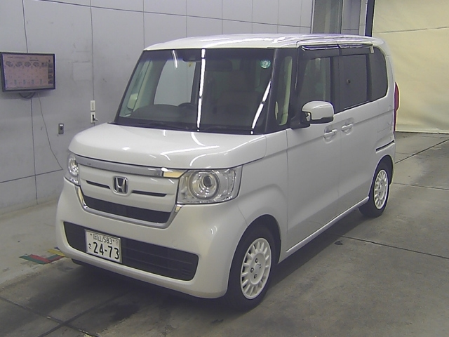 Import and buy HONDA N BOX 2018 from Japan to Nairobi, Kenya