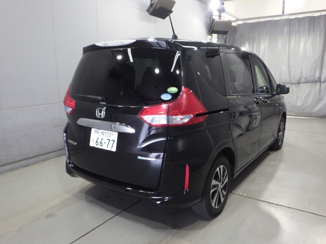 Import and buy HONDA FREED 2017 from Japan to Nairobi, Kenya