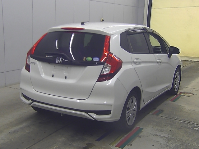 Import and buy HONDA FIT 2019 from Japan to Nairobi, Kenya