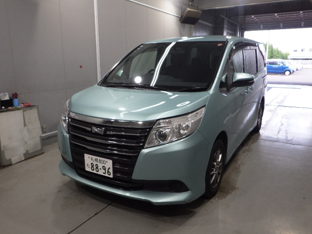 Import and buy TOYOTA NOAH 2017 from Japan to Nairobi, Kenya