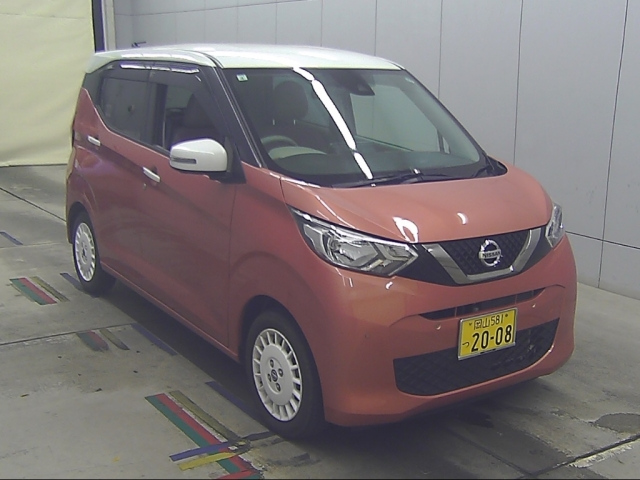 Import and buy NISSAN DAYZ 2019 from Japan to Nairobi, Kenya