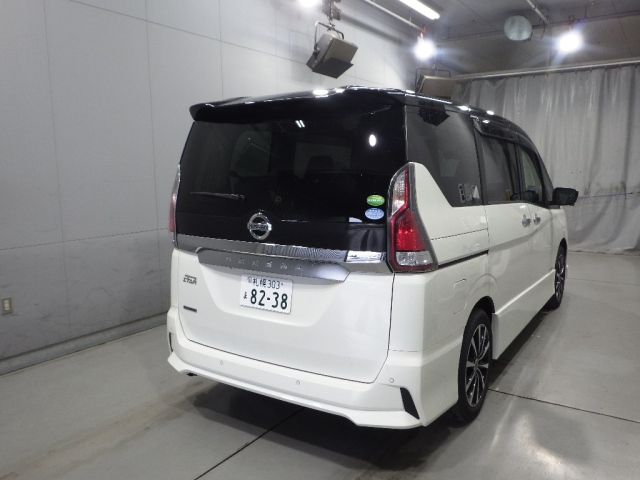 Import and buy NISSAN SERENA 2018 from Japan to Nairobi, Kenya