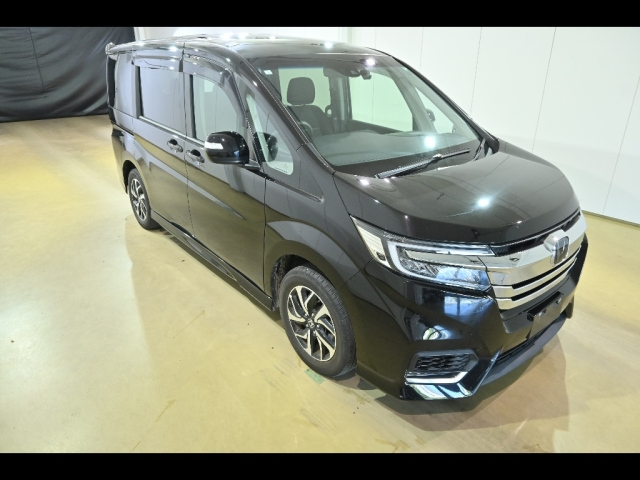 Import and buy HONDA STEP WAGON 2021 from Japan to Nairobi, Kenya