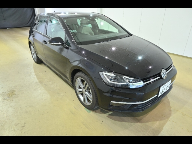 Import and buy VOLKSWAGEN GOLF 2019 from Japan to Nairobi, Kenya