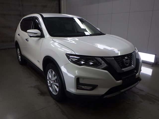 Import and buy NISSAN X-TRAIL 2019 from Japan to Nairobi, Kenya