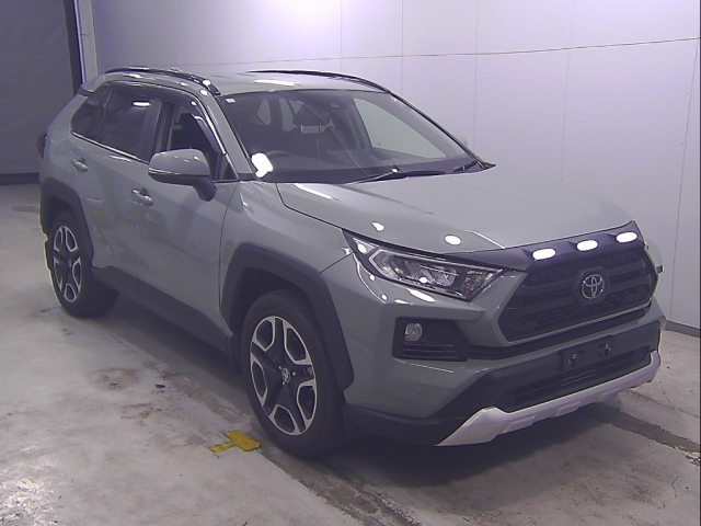 Import and buy TOYOTA RAV4 2021 from Japan to Nairobi, Kenya