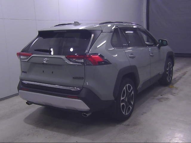 Import and buy TOYOTA RAV4 2021 from Japan to Nairobi, Kenya