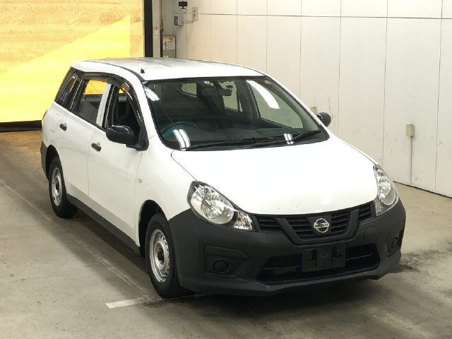 Import and buy NISSAN AD 2018 from Japan to Nairobi, Kenya