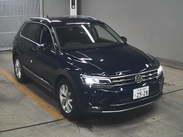 Import and buy VOLKSWAGEN TIGUAN 2019 from Japan to Nairobi, Kenya