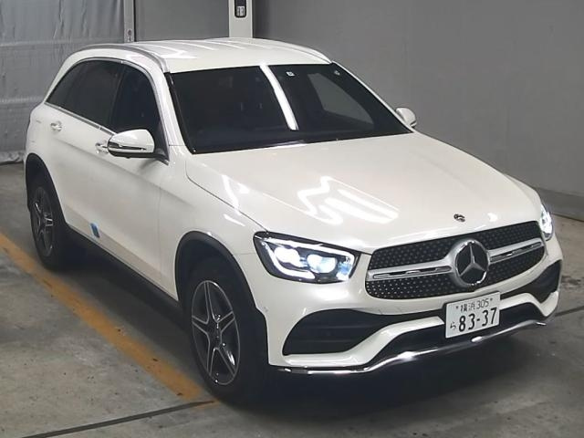 Import and buy MERCEDES BENZ GLC CLASS 2019 from Japan to Nairobi, Kenya