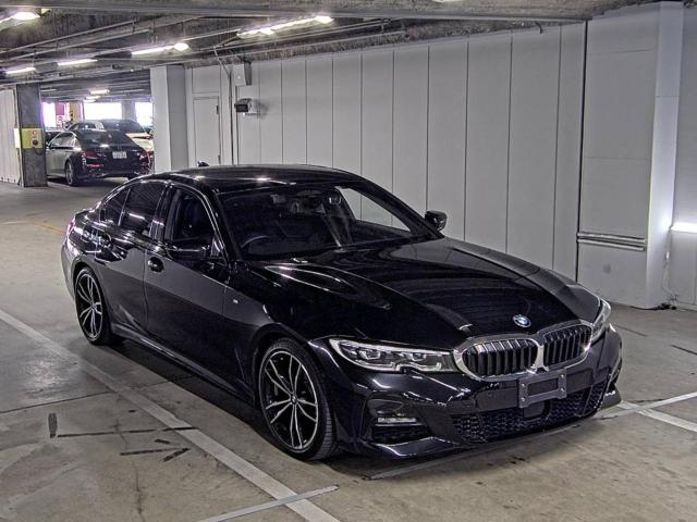 Import and buy BMW 3 SERIES 2019 from Japan to Nairobi, Kenya