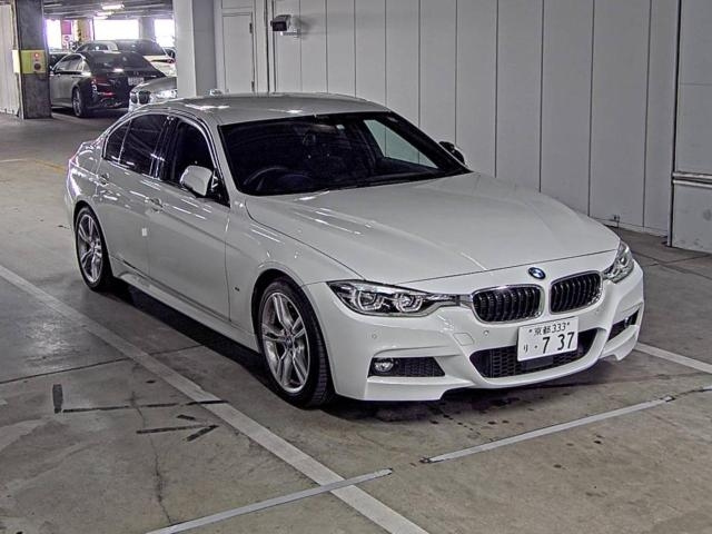 Import and buy BMW 3 SERIES 2018 from Japan to Nairobi, Kenya