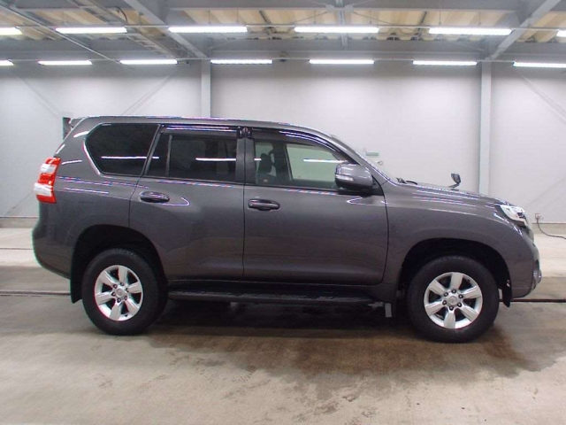 Import and buy TOYOTA LAND CRUISER PRADO 2017 from Japan to Nairobi, Kenya