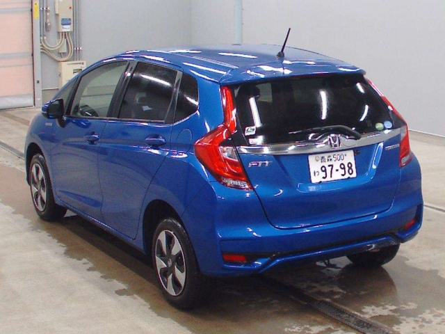 Import and buy HONDA FIT 2018 from Japan to Nairobi, Kenya