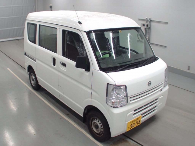 Import and buy NISSAN CLIPPER VAN 2018 from Japan to Nairobi, Kenya