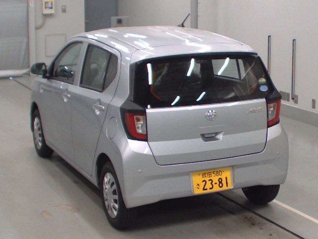 Import and buy DAIHATSU MIRA E S 2017 from Japan to Nairobi, Kenya