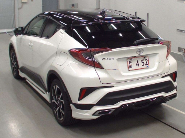 Import and buy TOYOTA C-HR 2018 from Japan to Nairobi, Kenya