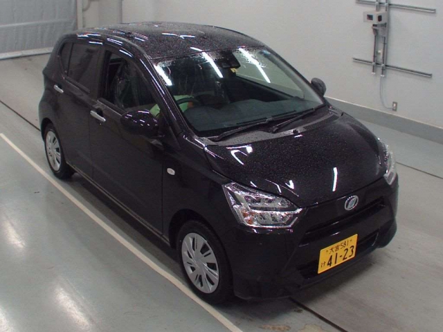 Import and buy DAIHATSU MIRA E S 2018 from Japan to Nairobi, Kenya