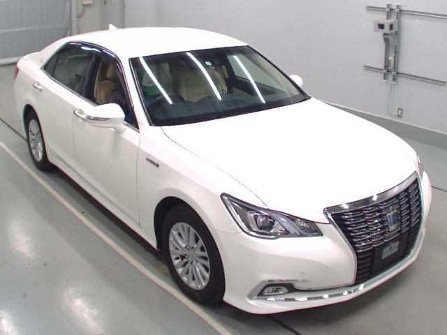 Import and buy TOYOTA CROWN 2017 from Japan to Nairobi, Kenya